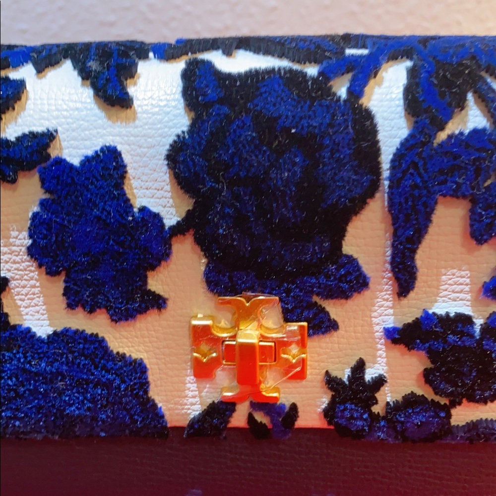 Tory Burch mini Kira Leather & Fil Coupa bag. - Picture 2 of 12